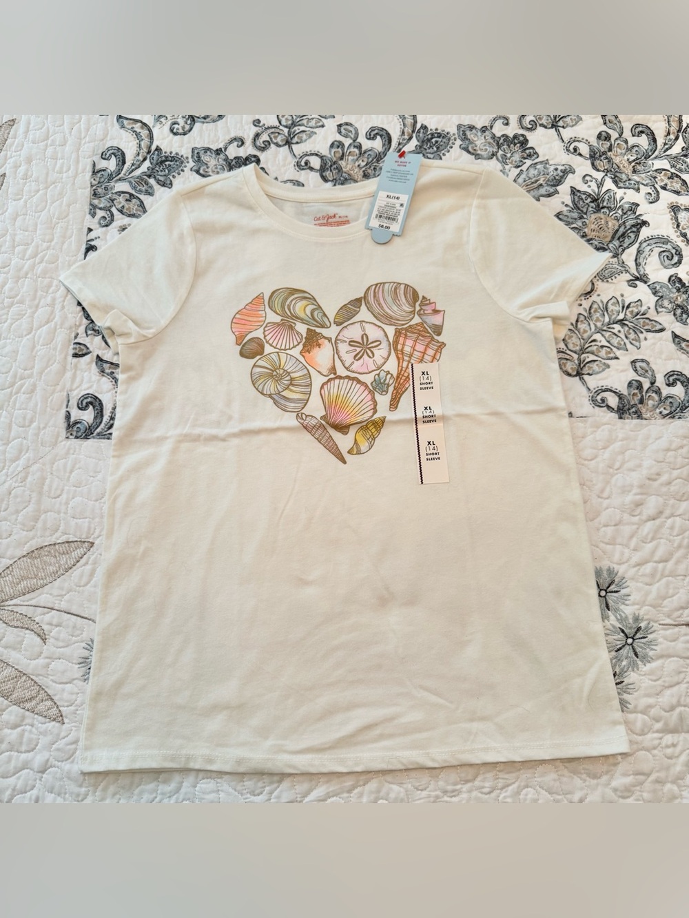 Cat & Jack seashell t shirt size XL